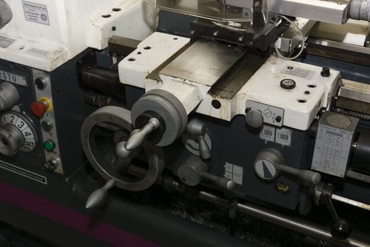 Controls lathe in detail