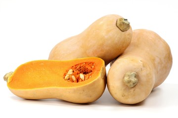 Butternut Kürbisse isoliert auf weißem Hintergrund