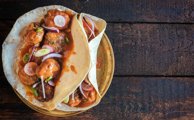 Meatballs in tortilla