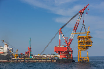 Oil rig lifting