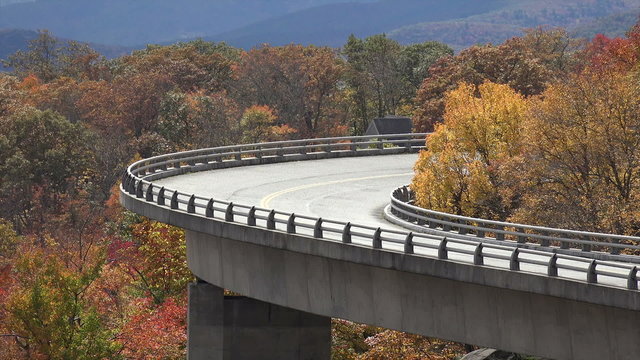 Linn Cove Viaduct, Blue Ridge Parkway overlook in the Fall, NC