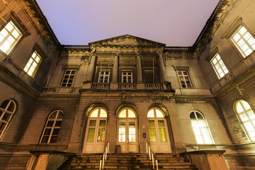 Central Courthouse in Mons