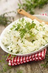Mashed potatoes with herbs