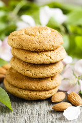Oatmeal cookies with almond