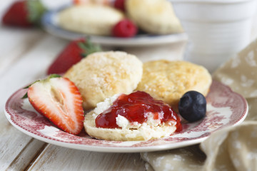 Buttermilk scones with jam
