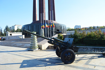 cannon in front of Heroes Memorial in bucharest