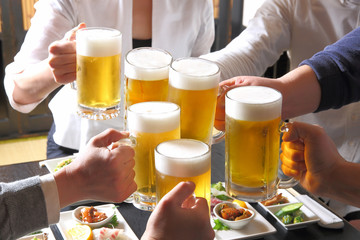ビールで乾杯 © taa22