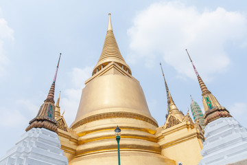 the golden pagoda in grand palace bangkok