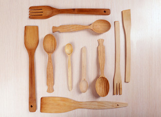 Wooden cutlery set on a table