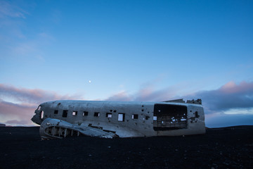 Fototapeta na wymiar plane crash in iceland