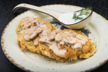 potato pancakes with mushrooms