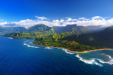 Beautiful aerial view of spectacular Na Pali coast, Kauai - obrazy, fototapety, plakaty