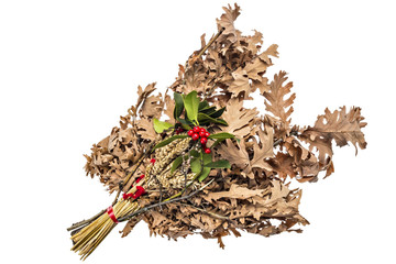 Badnjak - Yule-log, mistletoe, fir branches, wheat, Serbian Christmas - 106780017
