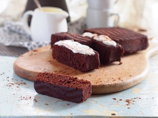 chocolate cake brownies