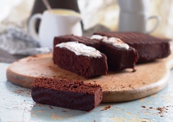 chocolate cake brownies