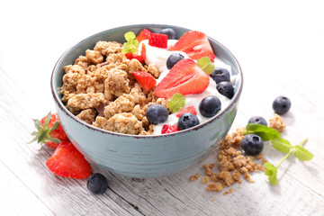 muesli with berry fruit