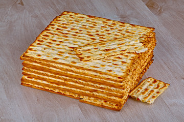 Matzah on wooden table