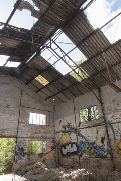 b&acirc;timent en ruines