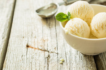 Vanilla ice cream in white bowl