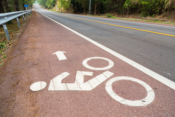 Obraz premium Bicycle lens symbol on the road