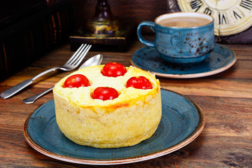 Kish with Ricotta, Cherry Tomatoes and Mint