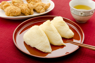 いなり寿司とチキンカツ