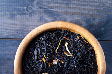 Dried tea leaves in bowl