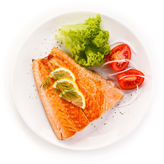 Grilled salmon steak and vegetables