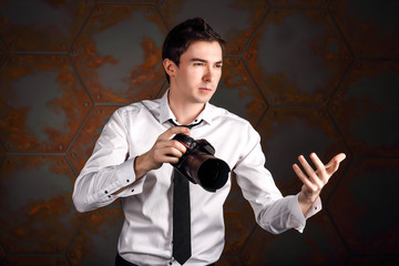 Naklejka premium Professional photographer explains how to photographed