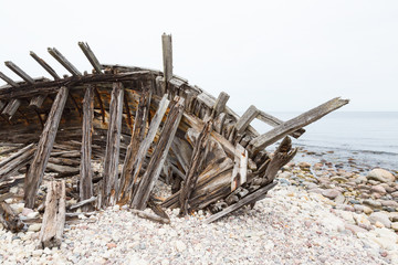 Fototapeta na wymiar Old shipwreck