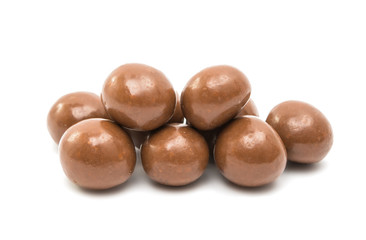 Dark brown dragee