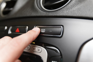 Button defrost (Shallow DOF).