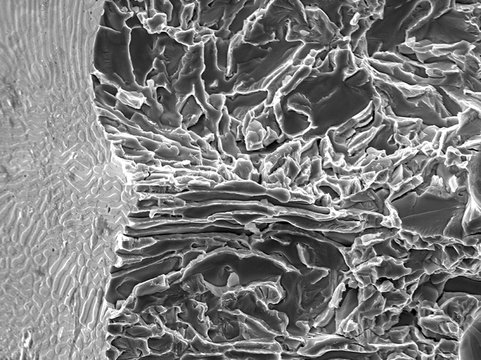 Fractography of overload fracture