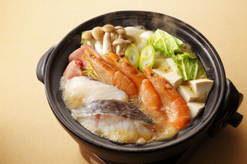 海鮮　寄せ鍋　Japanese seafood hot pot