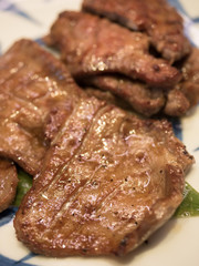 牛タンの炭火焼