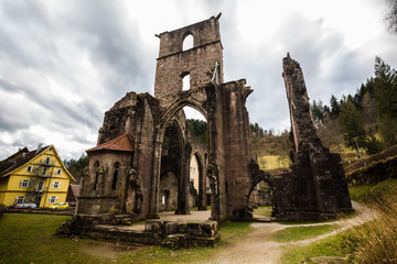 Fototapeta premium Klosterruine und Wasserfälle Allerheiligen Black Forest Schwarzwald