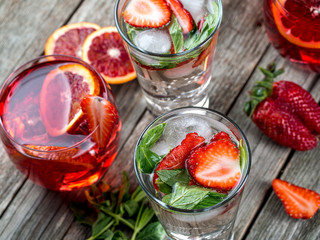 Strawberry mint cocktails