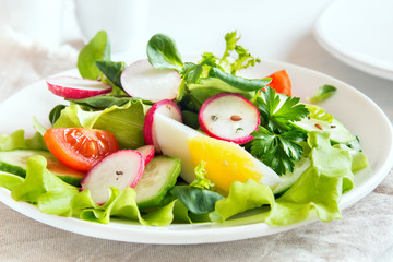 spring vegetable salad with egg