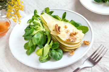 Pear salad