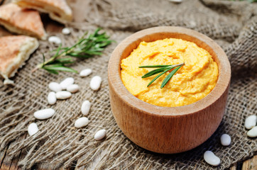 roasted carrots rosemary white bean hummus