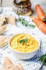 roasted carrots rosemary white bean hummus
