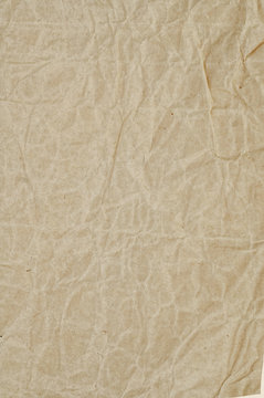 ein Blatt altes zerknittertes Packpapier
