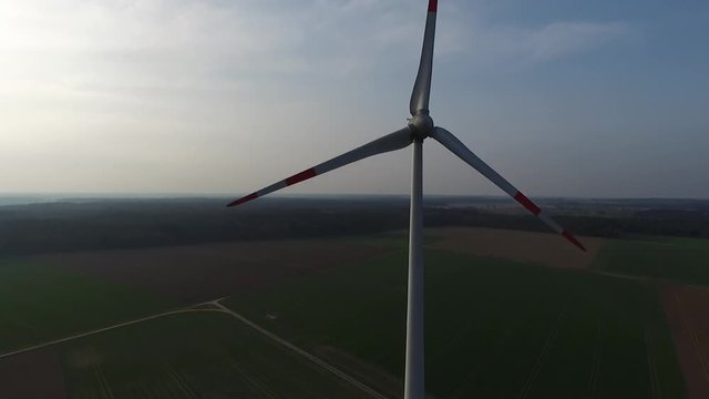 Windenergie Luftaufnahme von Windkraftwerk