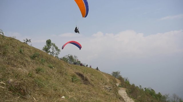 Сollapse of the paraglider right away after takeoff