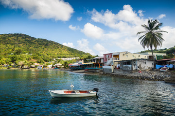 Fototapeta na wymiar kleines Dorf auf Martinique, Karibik