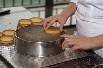 making cake's with cream