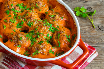 Meatballs with tomato sauce
