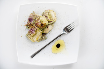 Fresh artichoke dish