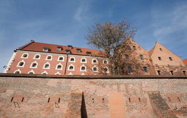 Spichrz późnorenesansowy z 1. poł. XVII w. oraz mur obronny, Toruń, Polska