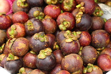 Plein de mangoustans fruits